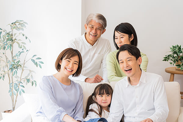 お子さまからご年配の方まで、それぞれに合った 治療方法を提案